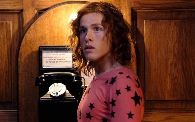 O ator Harris Dickinson em cena do primeiro episódio de Trust, mais uma série que retrata crimes reais - Divulgação/FX