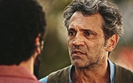 Domingos Montagner (Santo) em cena de Velho Chico, novela das nove da Globo - Reprodução/TV Globo