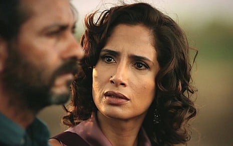 Marcos Palmeira (Cícero) e Camila Pitanga (Tereza) em cena de Velho Chico, novela das nove - Reprodução/TV Globo