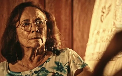 Zezita Matos (Piedade) em cena de Velho Chico, novela das nove da Globo - Reprodução/TV Globo