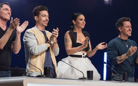 Os jurados do X Factor Brasil durante a fase de audições do reality show musical - Divulgação/Band