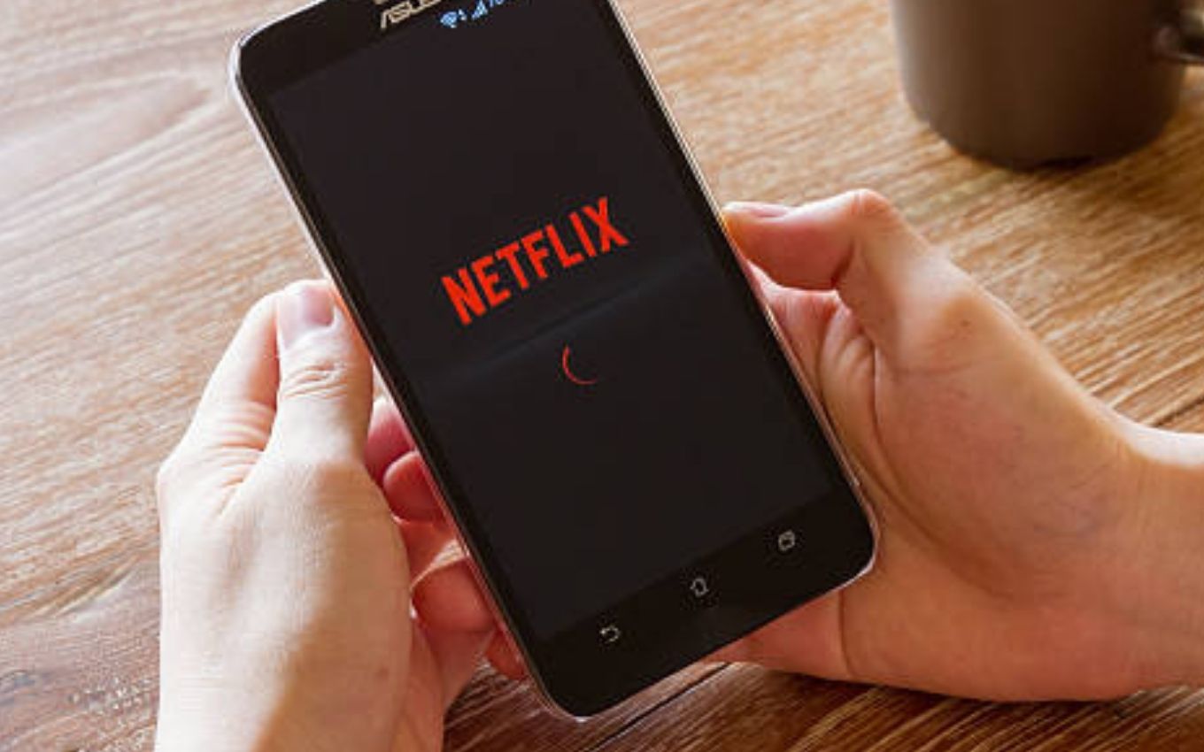 Enxadrista fecha acordo com Netflix para encerrar ação por difamação