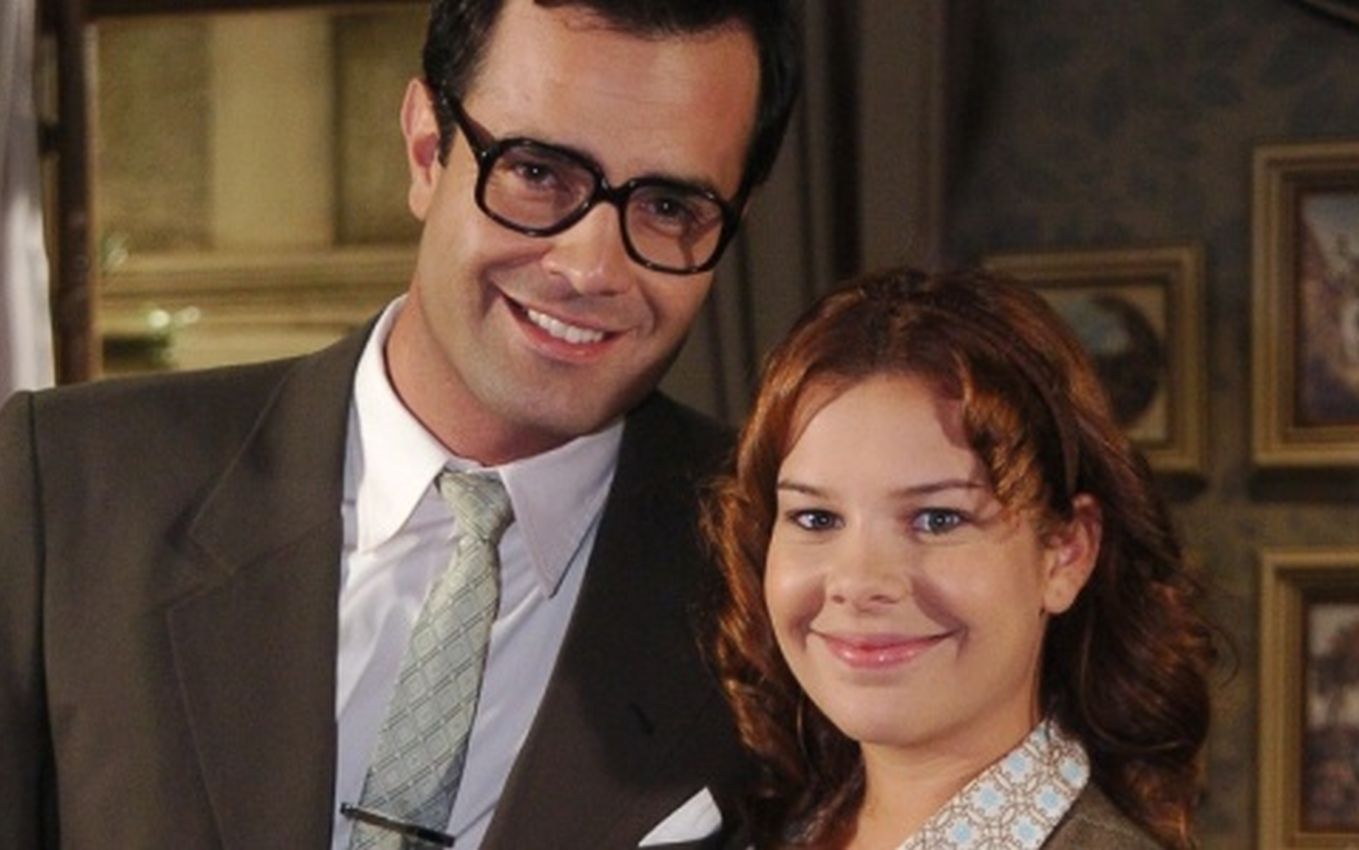 Arnaldo (Rodrigo Phavanello) e Carola (Fernanda Souza) em O Profeta (2006)
