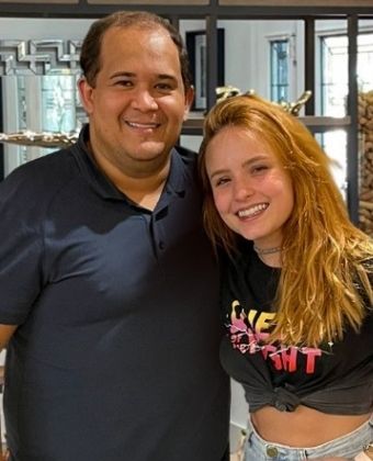 Bruno Avelar e Larissa Manela: empresário aconselha atriz nos EUA (Foto: Arquivo pessoal)