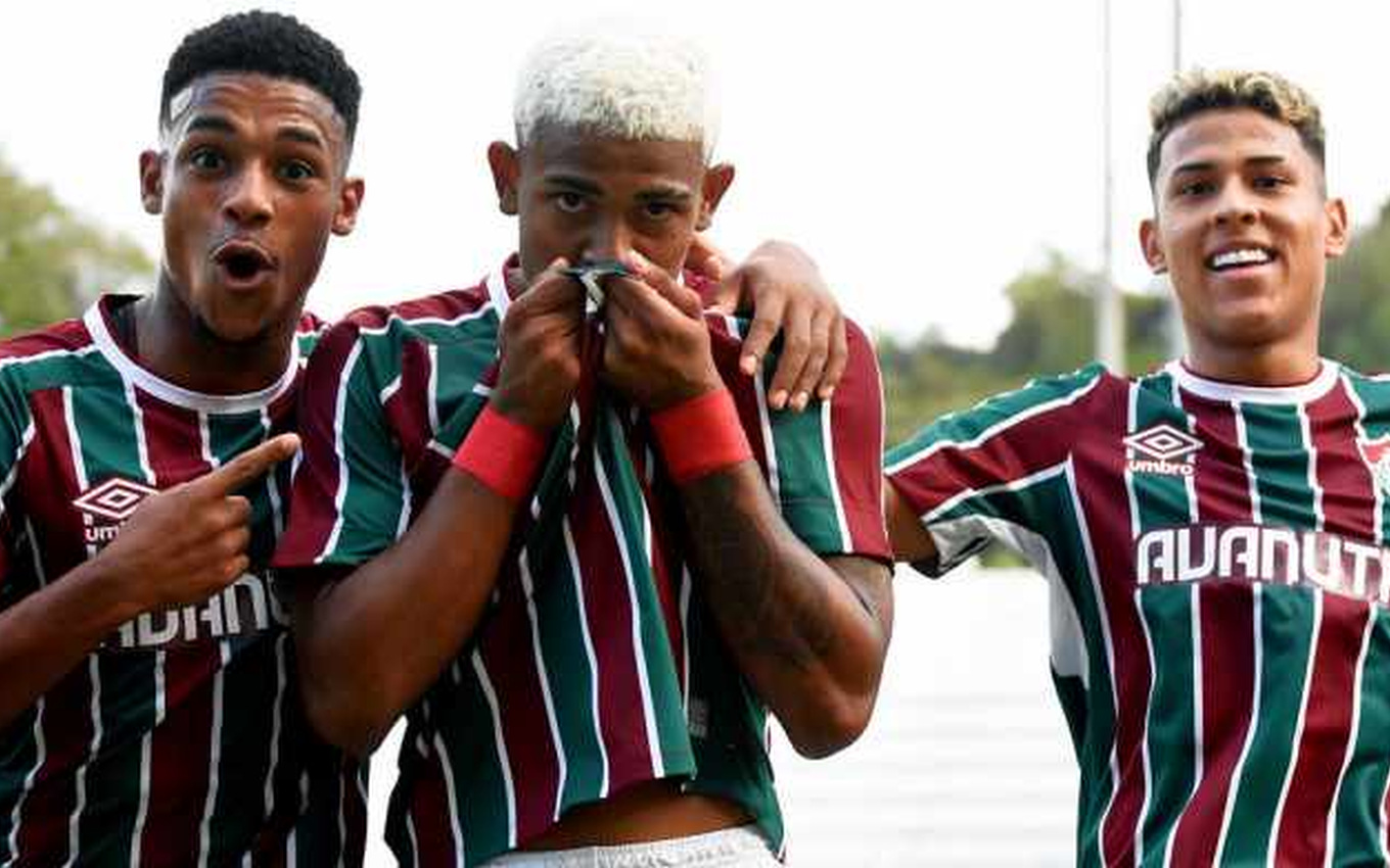 Após FPF manter jogo em pasto, diretoria do Flu cogita não participar da  Copinha em 2024 - Fluminense: Últimas notícias, vídeos, onde assistir e  próximos jogos