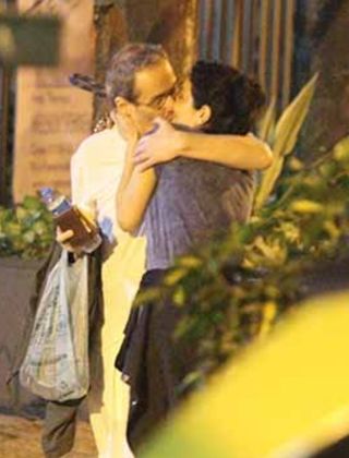 Daniel Dantas e Letícia Sabatella aos beijos