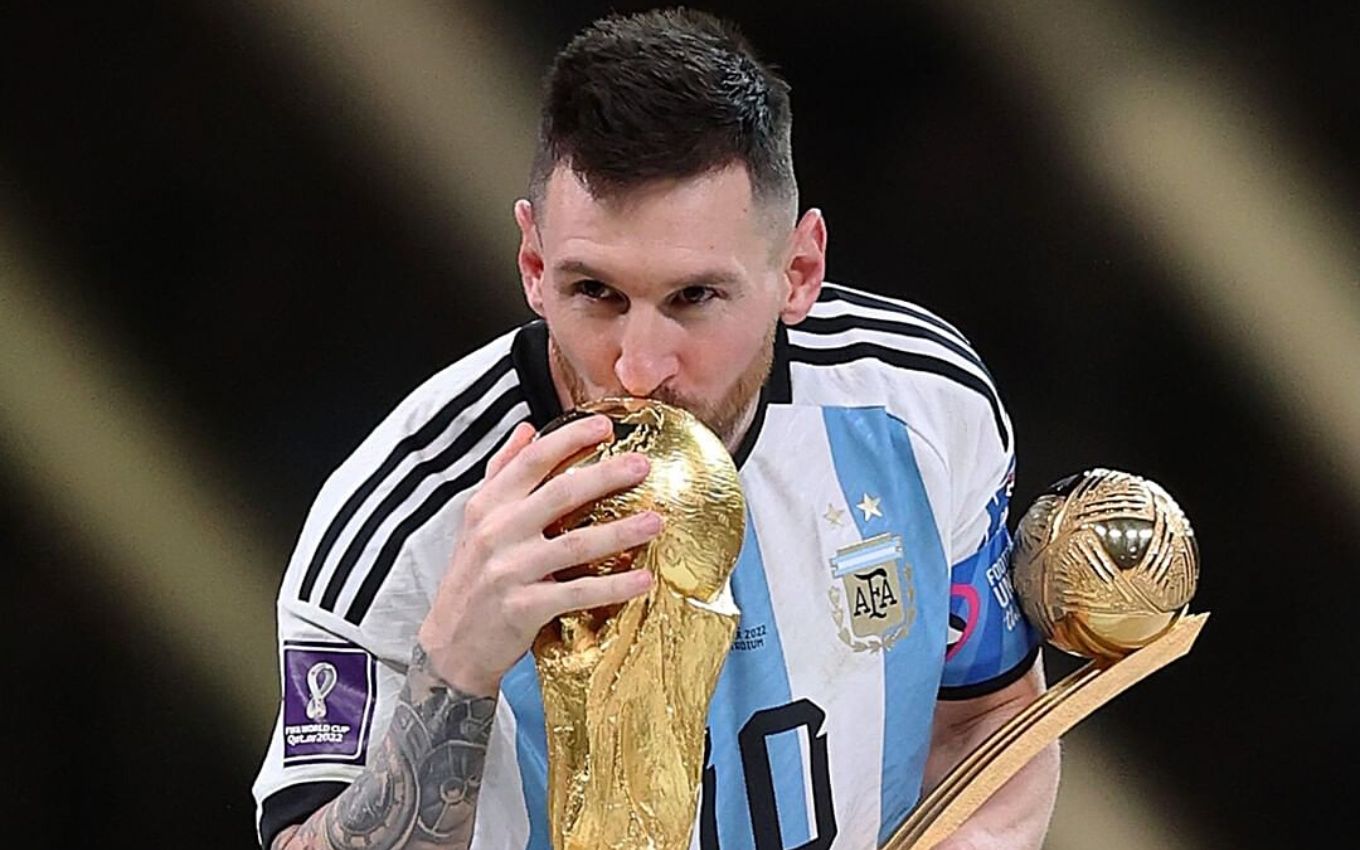 FIFA elege Lionel Messi o melhor jogador do mundo em 2022