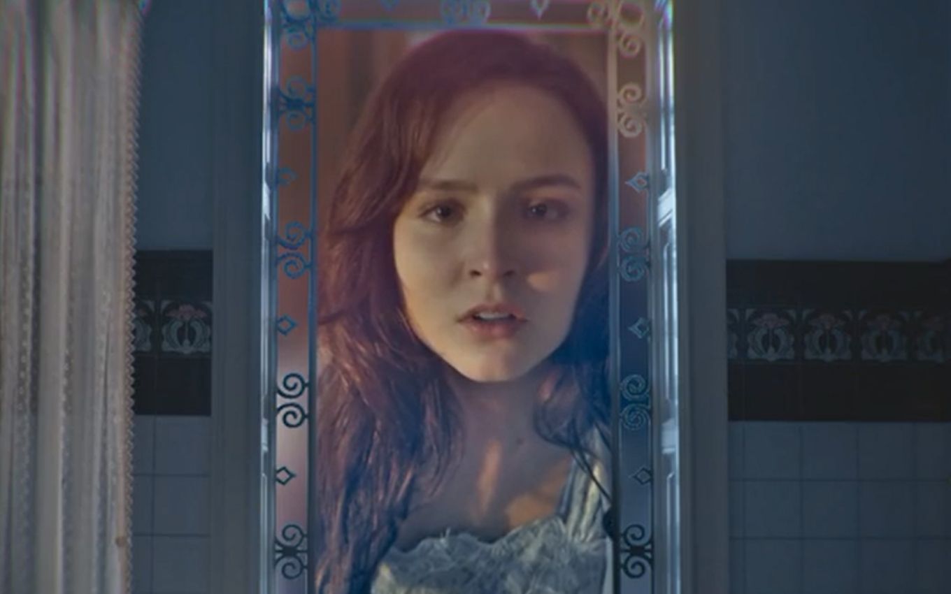 Fantasma de Elisa aparece em espelho