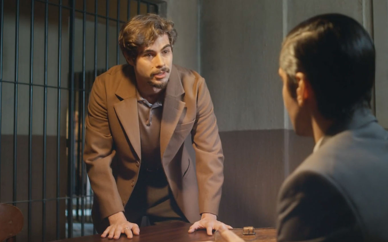 O ator Rafael Vitti como o Davi em cena de Além da Ilusão