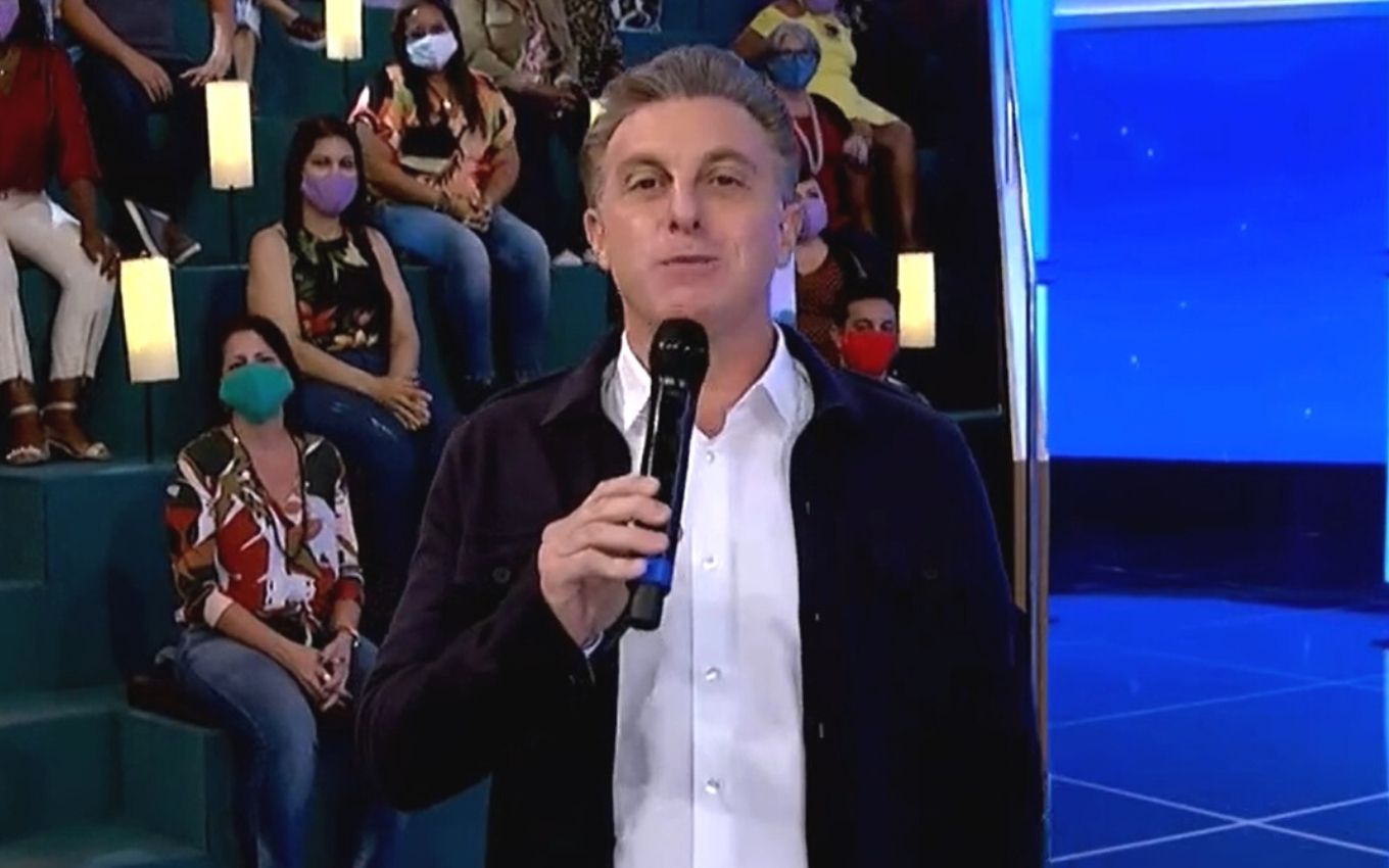 ♎ on X: O Faustão vendo que o Luciano Huck não assumiu a bronca