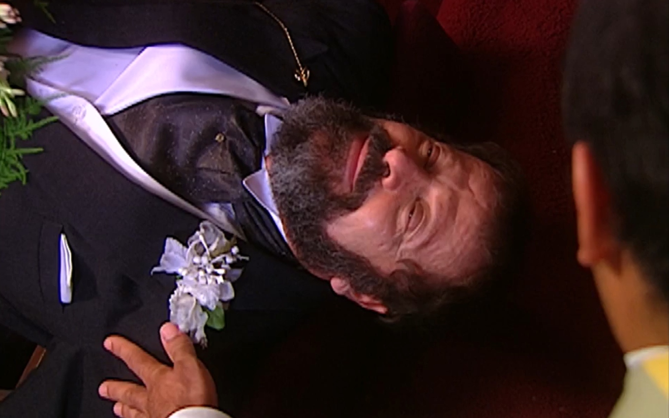 Joaquim (Carlos Vereza) morrerá com sorriso no rosto em O Cravo e a Rosa
