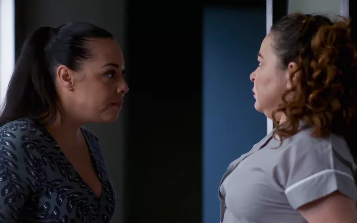 Deusa (Evelyn Castro) enfrenta Valdirene (Suzy Lopes) em Quanto Mais Vida, Melhor!