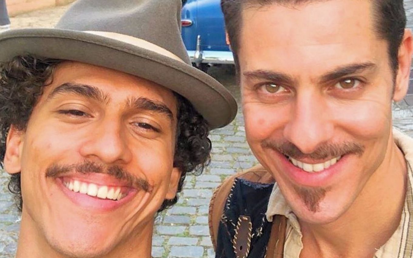 Ruan Aguiar e Sacha Bali nos bastidores de novela