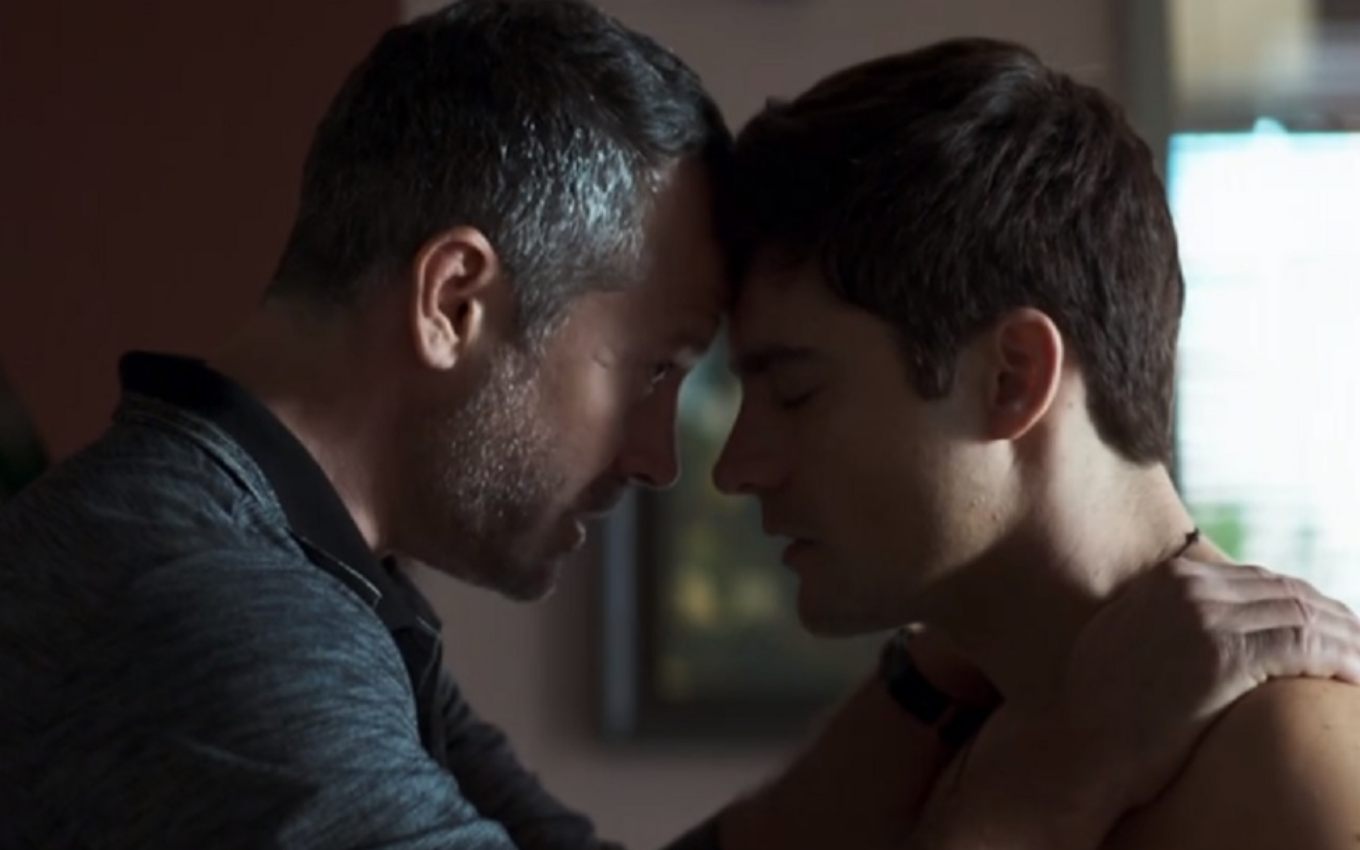 Malvino Salvador e Guilherme Leicam: beijo em A Dona do Pedaço