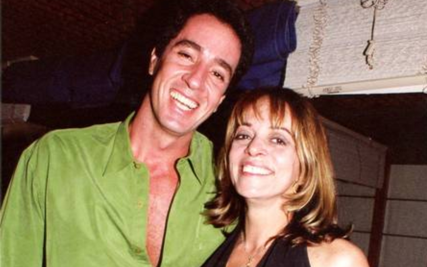 Marcelo Brou e Gloria Perez em 2001, mesmo ano da exibição original de O Clone