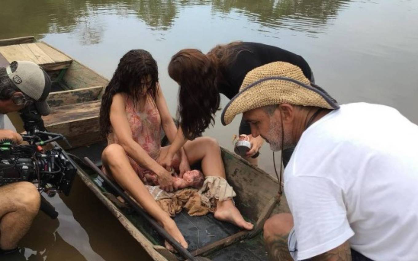 Cena de parto com Juliana Paes em Pantanal