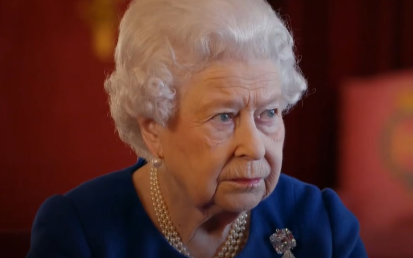 Queen Elizabeth II dies at 96;  Celebrities mourn the loss of Monarch TV News