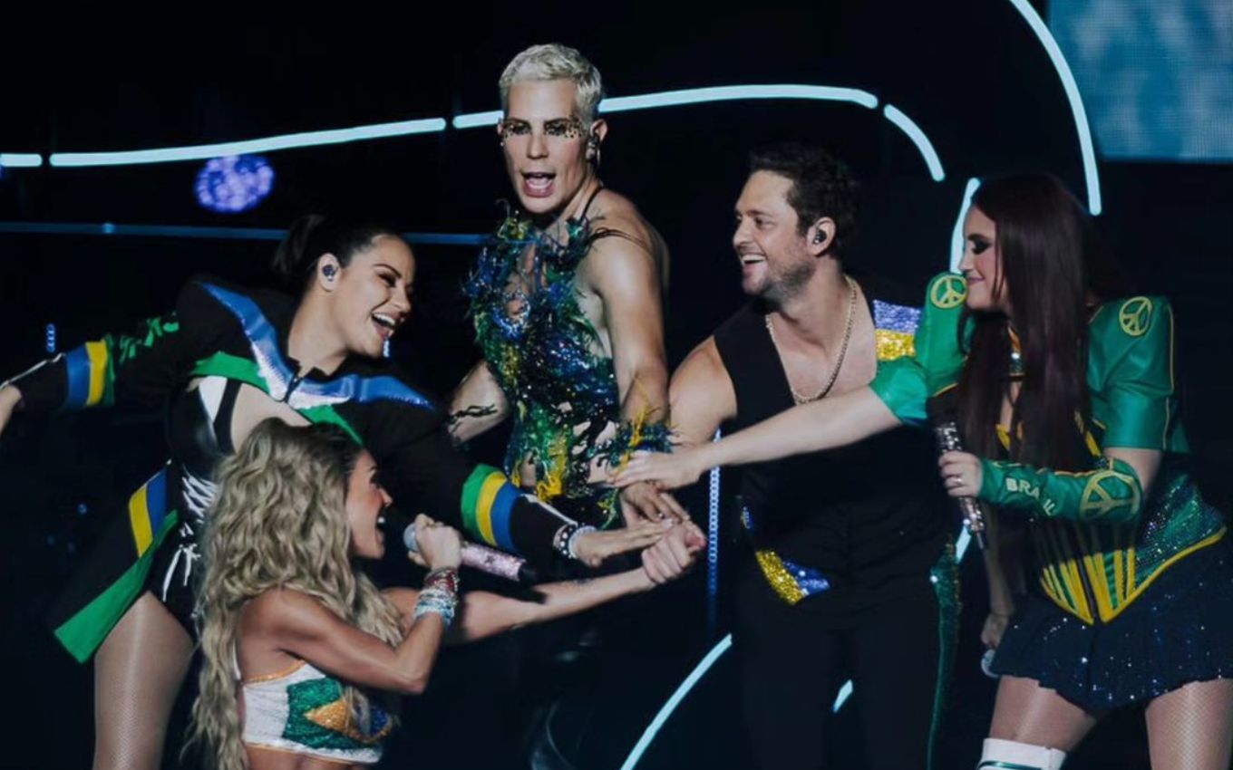 Os integrantes do RBD em show no Brasil