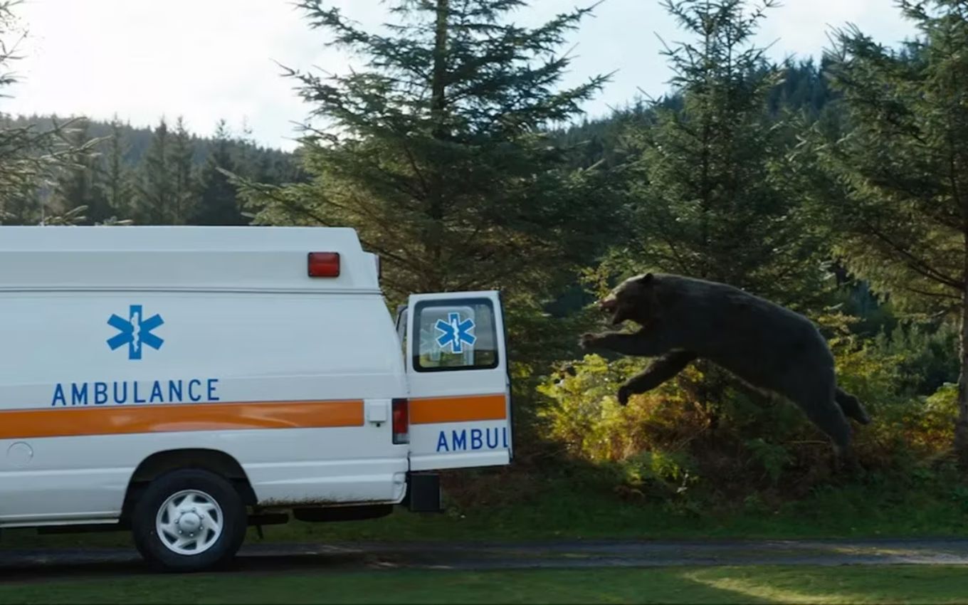 O URSO DO PÓ BRANCO, 2023, Trailer dublado