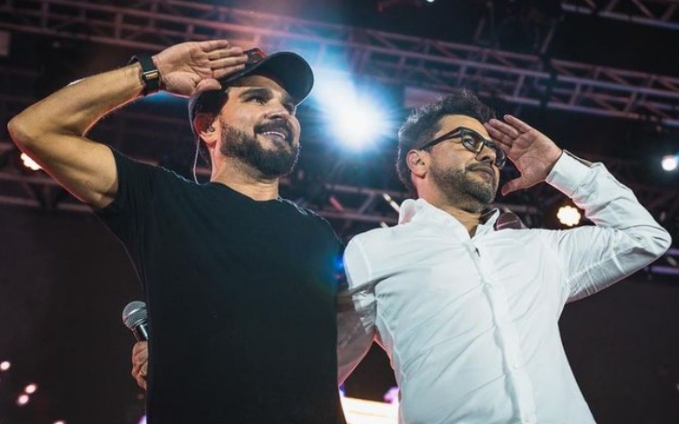 TBT SERTANEJO - Zezé Di Camargo & Luciano (Duas Horas De Sucesso)  TBT  SERTANEJO - Zezé Di Camargo & Luciano - Duas Horas De Sucesso Com Mais de  três horas de