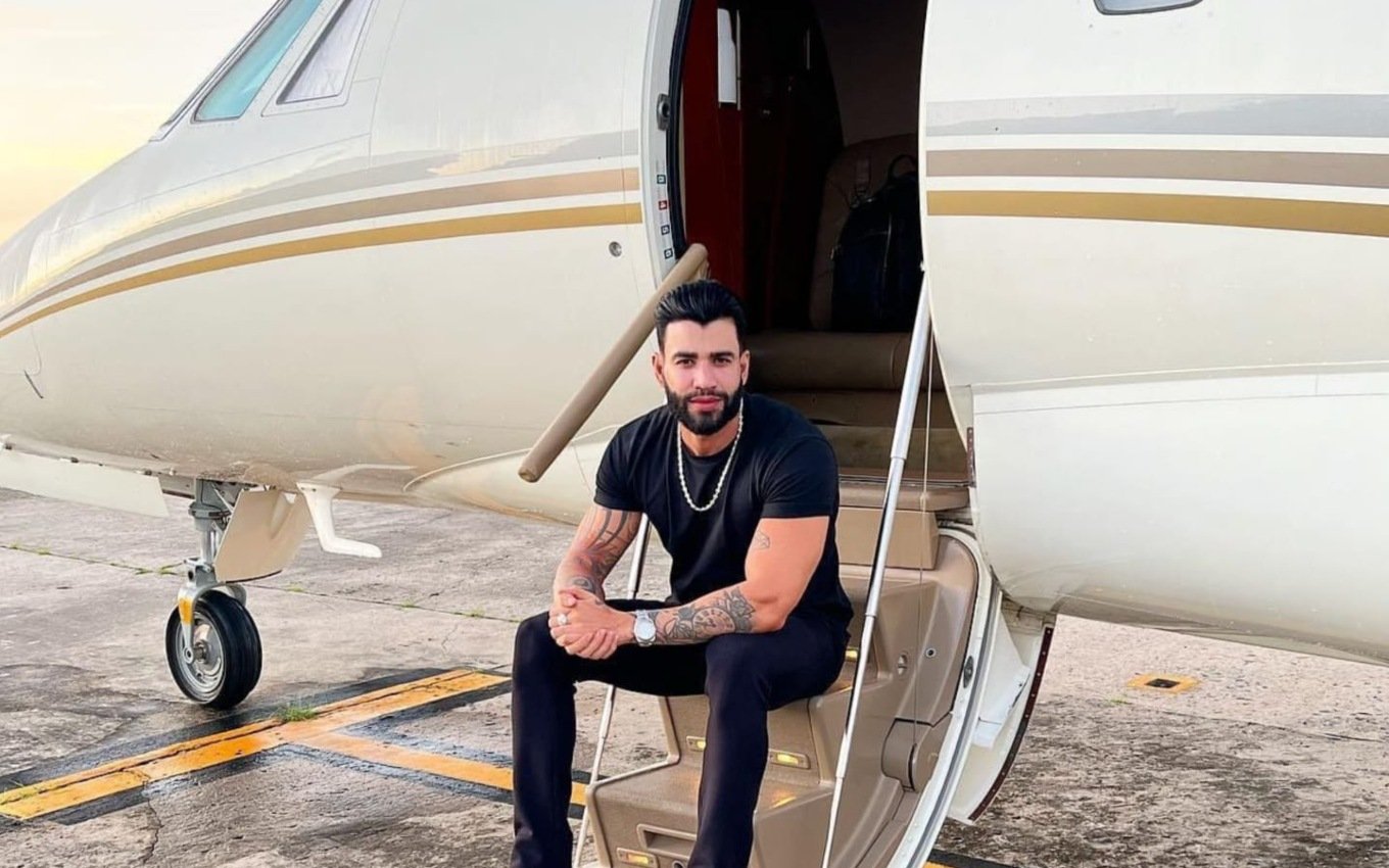 Gusttavo Lima negocia avio particular que pode custar at R$ 195 milhes   Notcias da TV