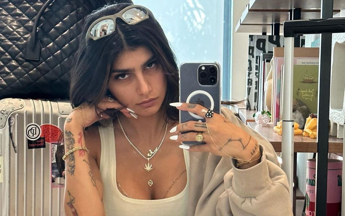 Ex-atriz pornô, Mia Khalifa perde emprego após apoiar ataques do Hamas ·  Notícias da TV