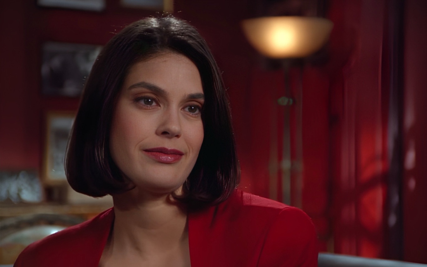 Teri Hatcher em cena de Lois & Clark: As Novas Aventuras do Superman (1993-1997)