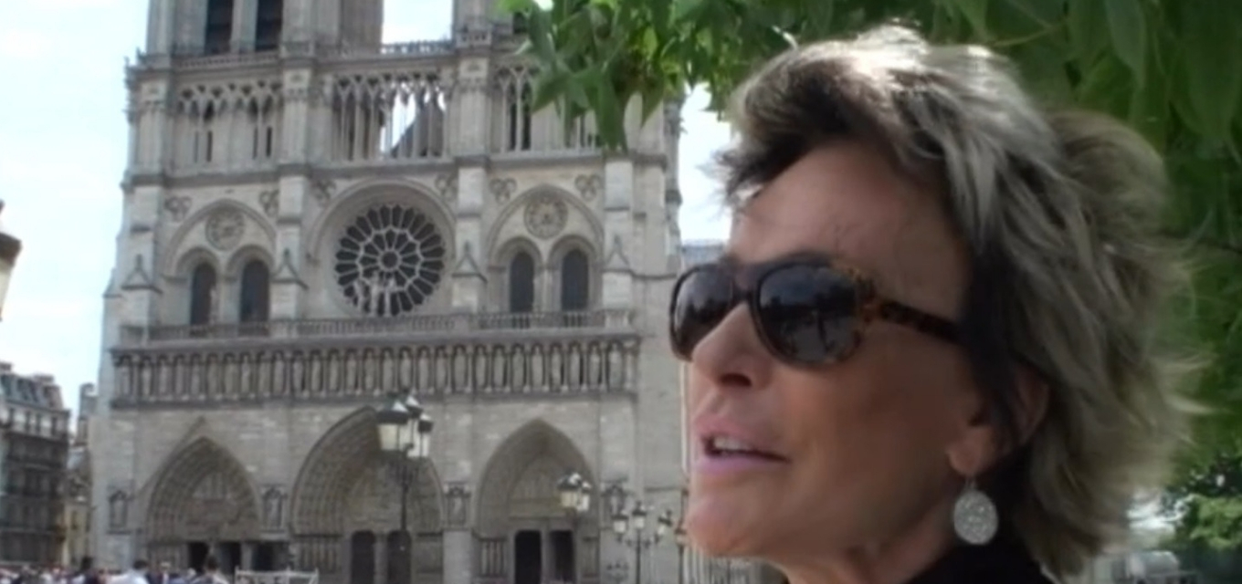 Ana Maria Braga visita Notre Dame em 2011; catedral foi parcialmente destuída por incêndio